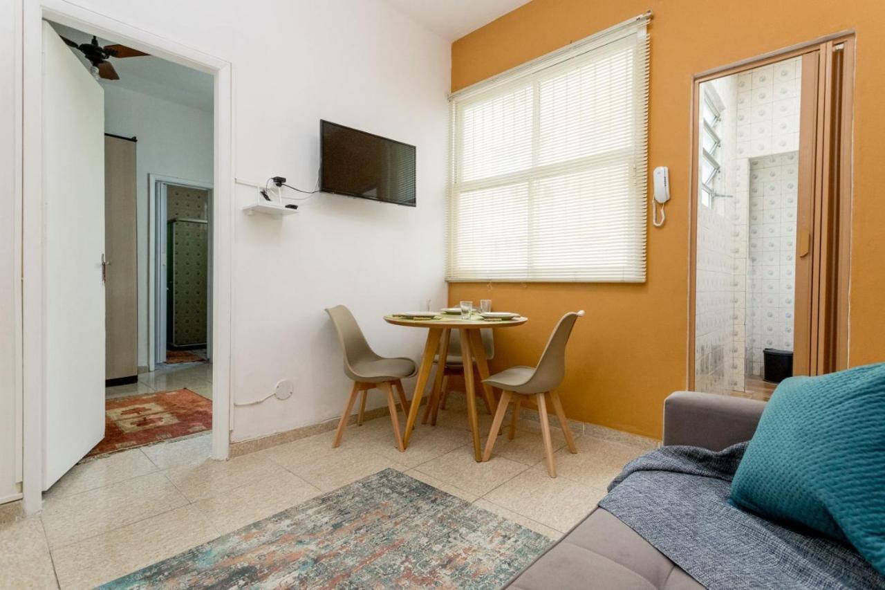 Apartamento Conforto E Relax, Caminhando A De Copacabana, E Sala, Completo, Com Wi Fi, Cozinha, Ar Condicionado